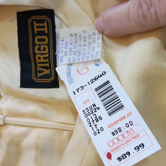 Virgo II Yellow Dress - Picture 5 of 6